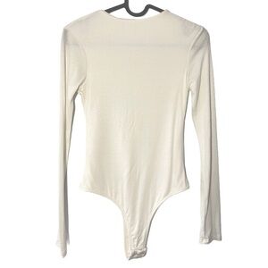 🍋room Service White Long Sleeves Bodysuit